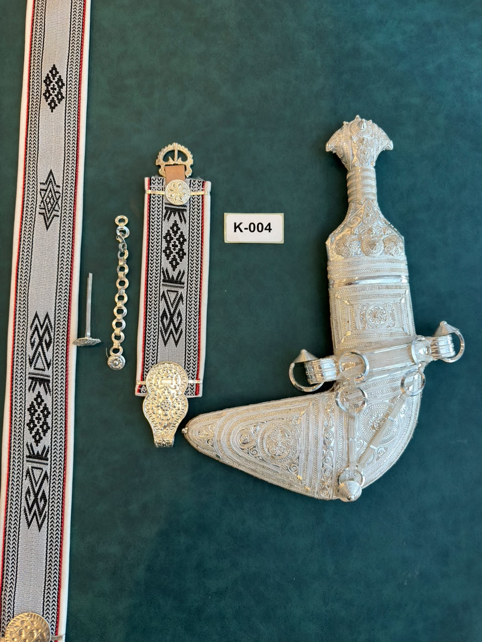 خنجر عماني K004